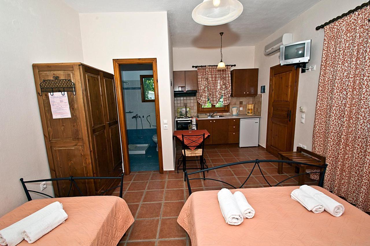 Katikies Stamatias Studios & Maisonettes Agnontas Exteriör bild